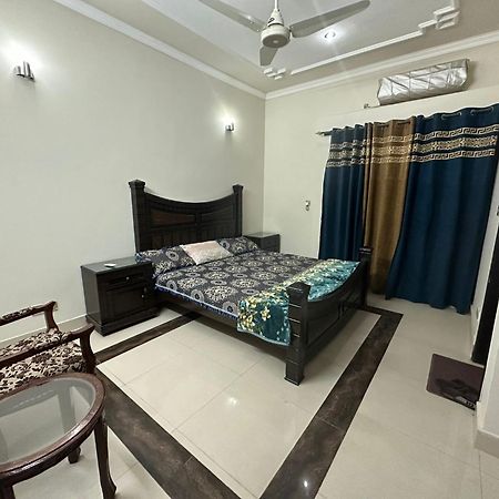 Bahria Town - 10 Marla Portion With Two Bedrooms Near To Talwar Chouk - Walking Distance Lahore Exterior photo